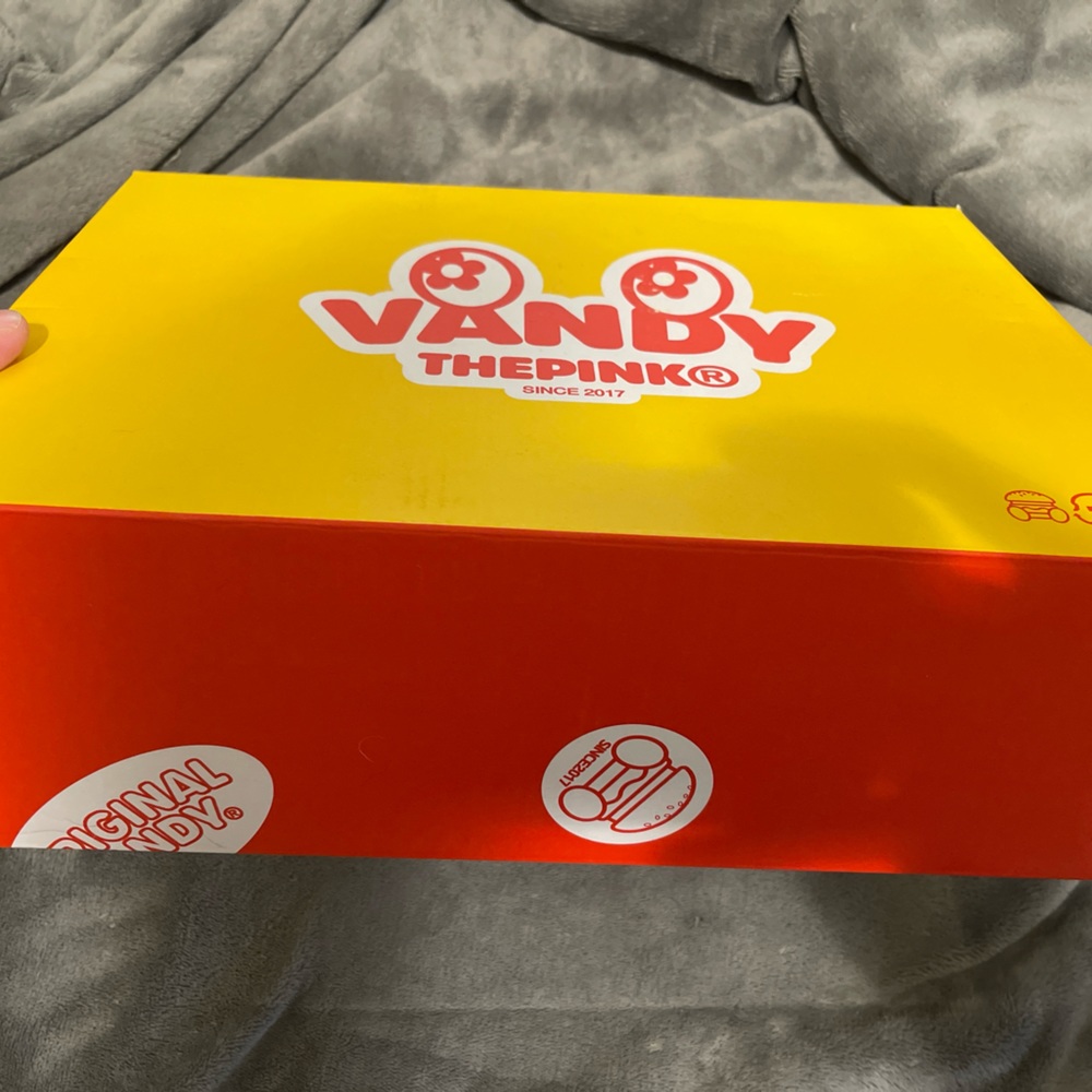 VandyThePink Original Burger Dunks - Picture 4 of 4